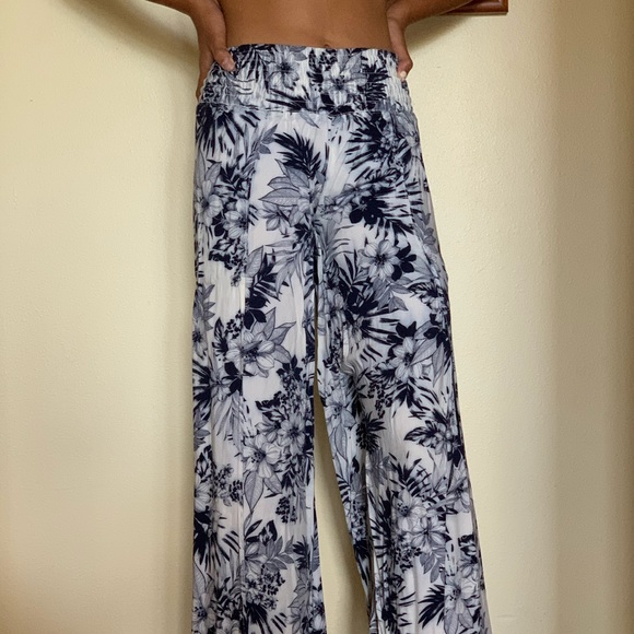 Pants - Picture 2 of 3